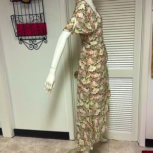 Simplee Floral Wrap Dress Hi/Low Ruffle  Split Flutter Sleeve Size Small